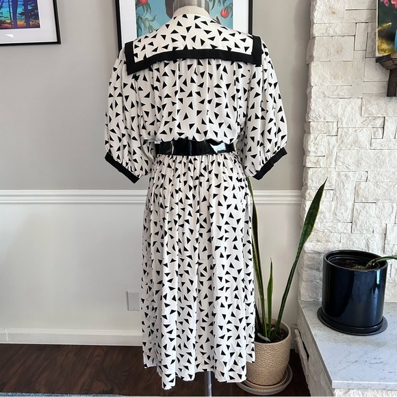 Vintage 80s Black & White Dress Geometric Nipon Boutique 100% Silk Size Medium - Picture 6 of 11